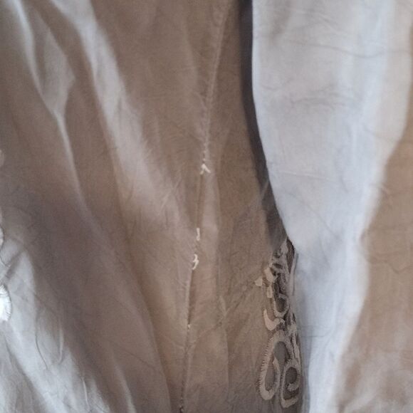 Johnny Was Women's Size Small Embroidered Olive Green Cupra Rayon Tunic Top - Picture 8 of 13